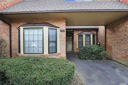 131 Southgate Drive Massapequa Park, NY 11762