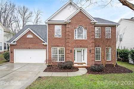 8022 Pelorus Ln Charlotte, NC 28269