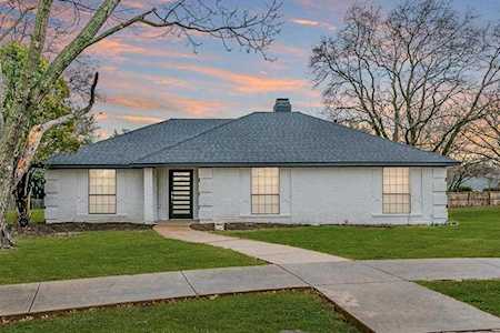 3200 Plains Court Plano, TX 75074