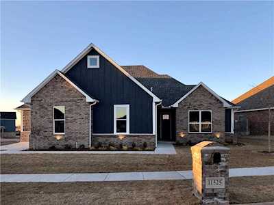 11525 NW 107th St Yukon, OK 73099