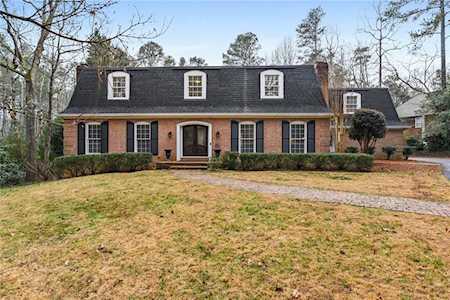 2909 Spalding Dr Sandy Springs, GA 30350