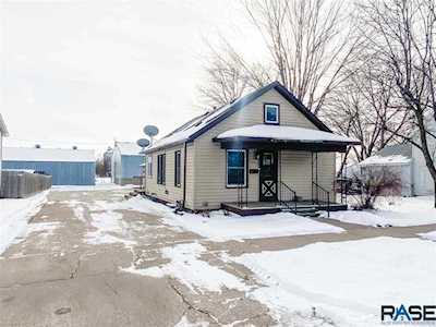 203 E 3Rd St Dell Rapids, SD 57022