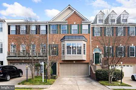 6709 Ordsall St Alexandria, VA 22315