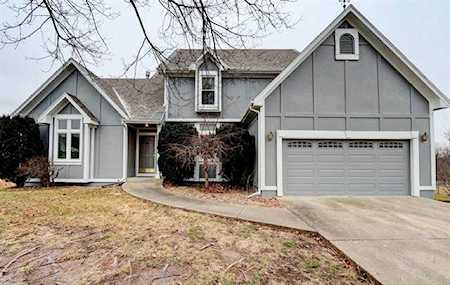 1918 Hidden Valley Dr Pleasant Hill, MO 64080