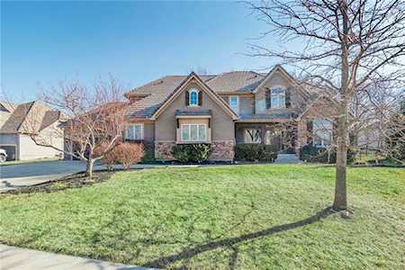 15325 Larsen St Overland Park, KS 66221