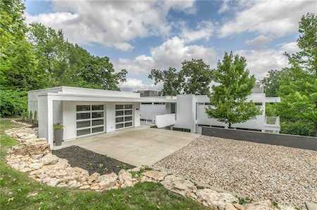 20602 Crickett Ln Lenexa, KS 66220