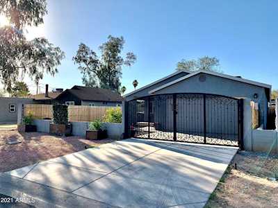 2219 W Highland Avenue Phoenix, AZ 85015