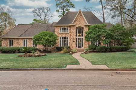 5618 Garden Point Dr Houston, TX 77345