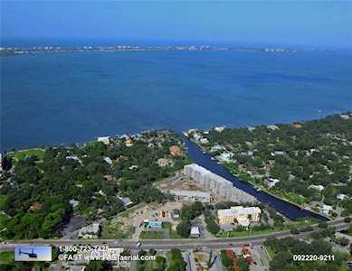1889 N Tamiami Trl #511-B Sarasota, FL 34234