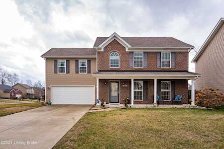 9204 River Trail Dr Louisville, KY 40229