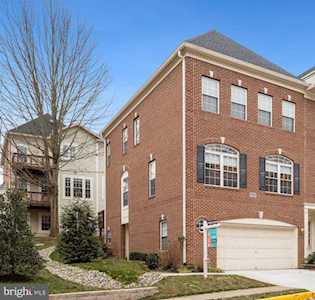 47799 Scotsborough Square Sterling, VA 20165