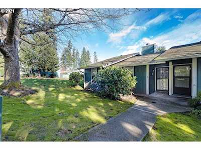 7855 SW Fanno Creek Dr #1 Tigard, OR 97224