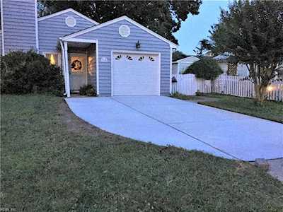 1324 Fernside Ct Virginia Beach, VA 23464