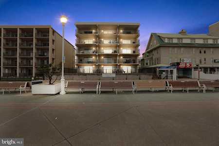 307 Atlantic Ave #201 Ocean City, MD 21842