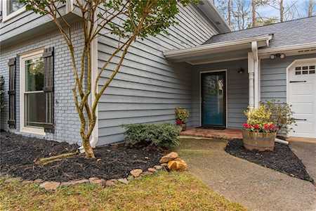 2935 Cedar Knoll Dr Roswell, GA 30076