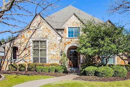 6704 Knollwood Drive Mckinney, TX 75072