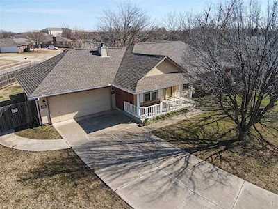1812 Candlewood Dr Norman, OK 73071