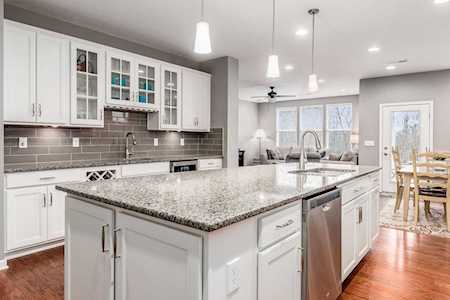 8105 Jitterbug Lane Pickerington, OH 43147