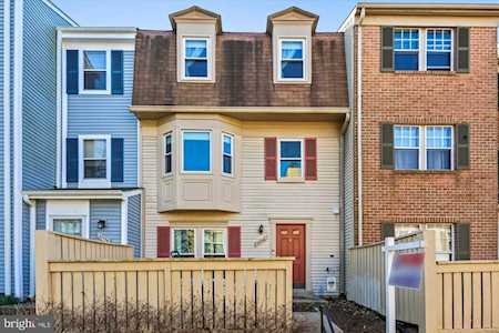 20156 Locustdale Dr Germantown, MD 20876