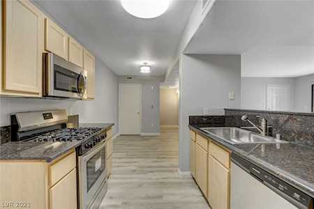 950 Seven Hills Dr #1113 Henderson, NV 89052