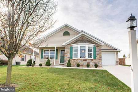 39 Colonial Ct Shippensburg, PA 17257