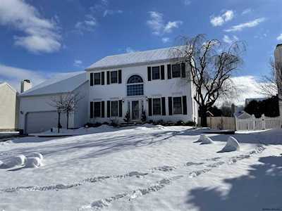 16 Dogwood La Loudonville, NY 12211