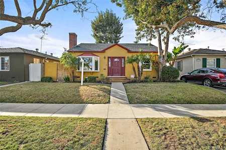 3611 Rose Avenue Long Beach, CA 90807