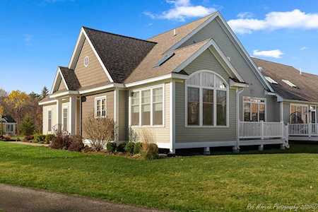 28 Ridgeway Cir #28 West Newbury, MA 01985