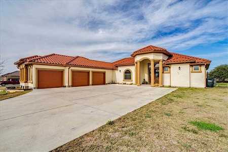 195 Peck ST Kyle, TX 78640