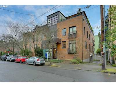 2222 NW Hoyt St #102 Portland, OR 97210