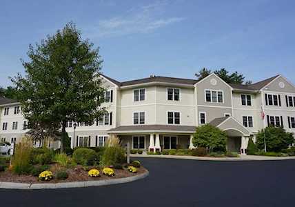 7 Crescent Way #203 Sturbridge, MA 01518
