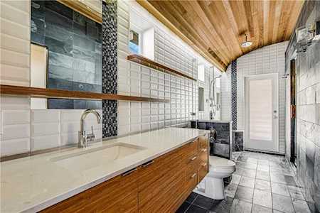 5421 Woodview Ave Austin, TX 78756