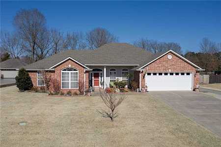 2304 Joyce Dr Lavaca, AR 72941