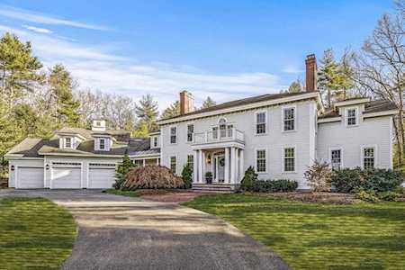 48 Carriage Way Sudbury, MA 01776