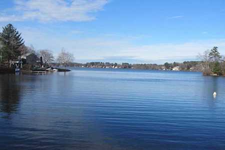 20 Bates Point Road Webster, MA 01570