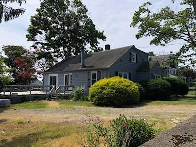 1480 Gardners Neck Rd Swansea, MA 02777