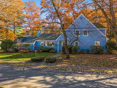 146 Lowell Rd Wellesley, MA 02481