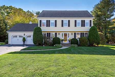 8 Bridle Path Franklin, MA 02038