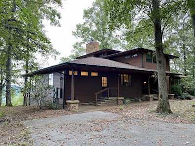 479 Saddle Tree Sewanee, TN 37375