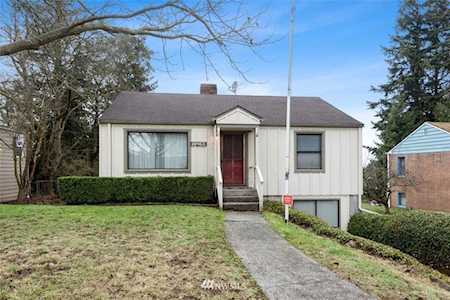 10453 4th Ave SW Seattle, WA 98146