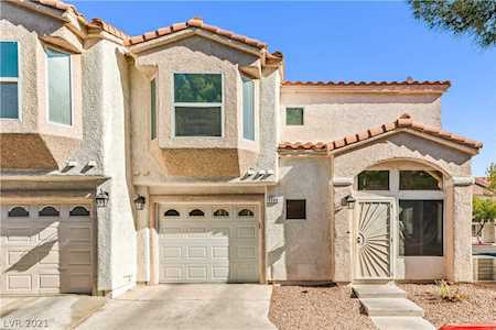 6964 Oyster Shell Dr Las Vegas, NV 89108