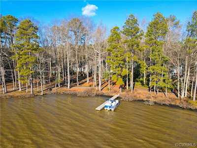 13910 Mctyres Cove Ln Midlothian, VA 23112