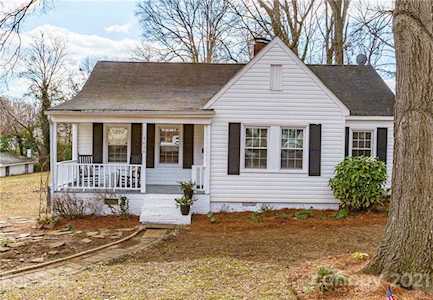 1618 Chippendale Rd Charlotte, NC 28205