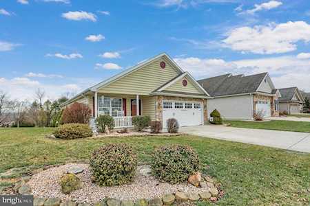 48 Lantern Ln Shippensburg, PA 17257