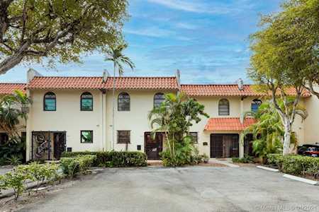 1616 NE 105th St #A9 Miami Shores, FL 33138