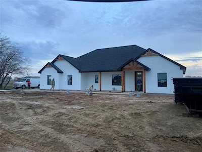 121 Chisolm Trail Pottsboro, TX 75076