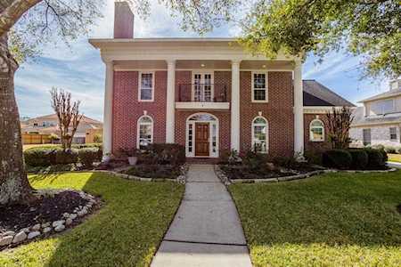 8613 Wyndham Village Dr Jersey Village, TX 77040