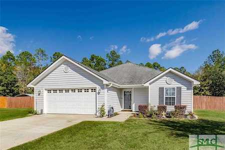 717 NE Parish Loop Hinesville, GA 31313