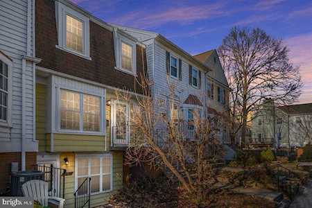1456 Orleans Ct Crofton, MD 21114