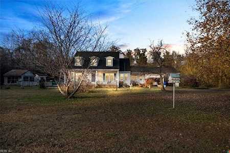 1310 Glen Haven Dr Suffolk, VA 23437